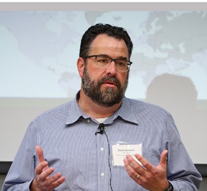 Daniel Schwartz speaking at an industry event